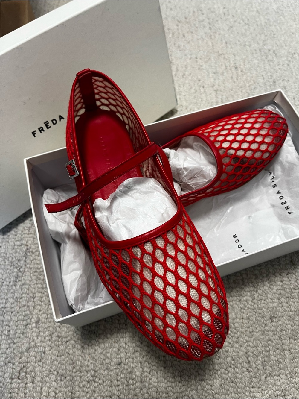 Freda Salvador LAUREL FISHNET MARY JANE red crimson Sz 7M